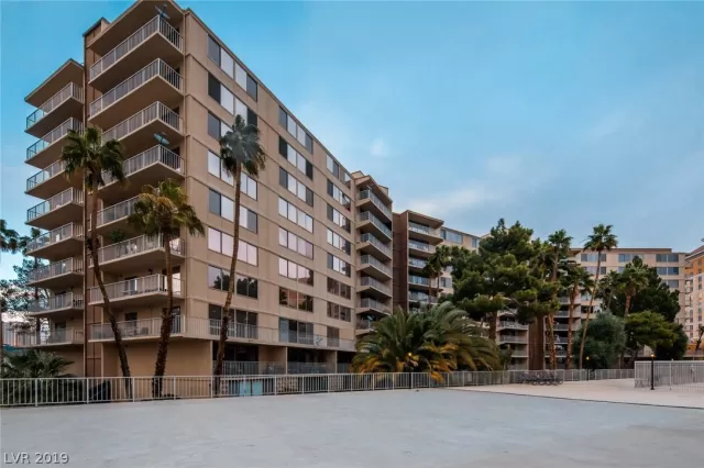 MLS: 2067797 Condo For Sale