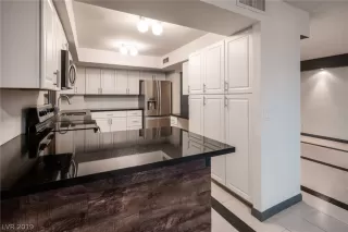 Photo #5: 2067797 Listing