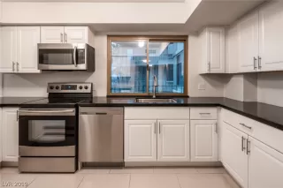 Photo #6: 2067797 Listing