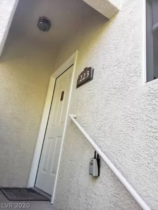 Photo #2: 2067821 Listing