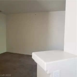 Photo #4: 2067821 Listing