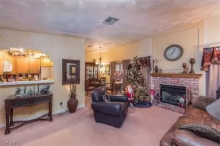 Photo #3: 2067826 Listing 