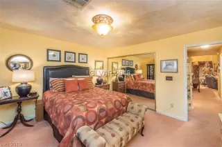 Photo #5: 2067826 Listing 