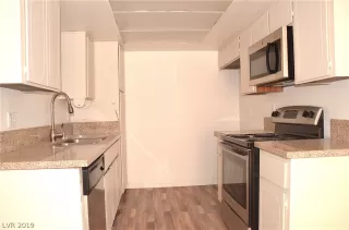 Photo #2: 2067857 Listing 