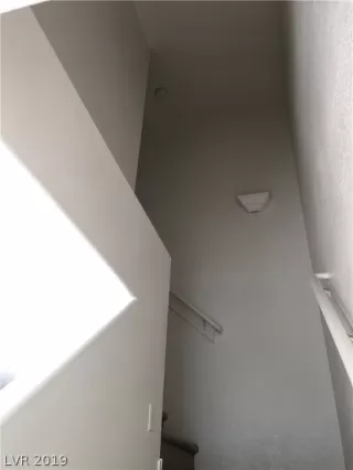 Photo #5: 2067893 Listing 