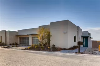 Photo #1: 2067924 Listing