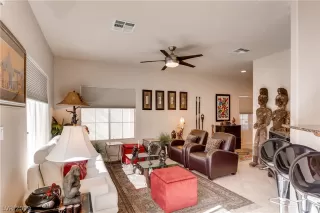 Photo #4: 2067958 Listing 