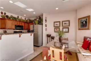 Photo #5: 2067958 Listing 