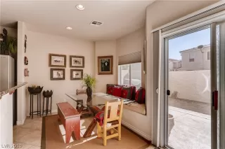 Photo #6: 2067958 Listing 