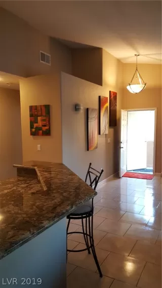 Photo #2: 2068006 Listing 