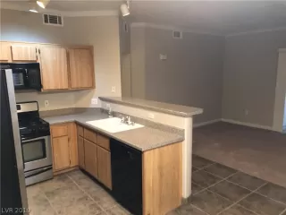 Photo #5: 2068064 Listing