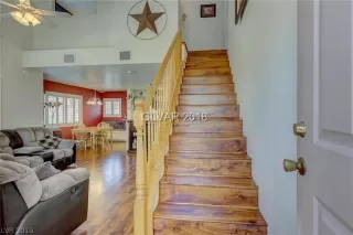 Photo #4: 2068073 Listing 