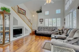 Photo #5: 2068073 Listing 
