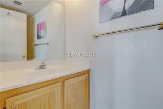 Photo #6: 2068073 Listing 