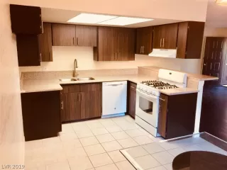 Photo #2: 2068100 Listing