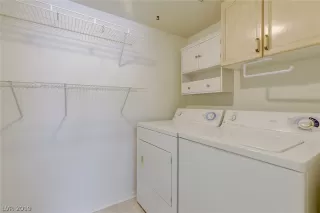 Photo #5: 2068110 Listing