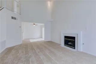 Photo #6: 2068110 Listing