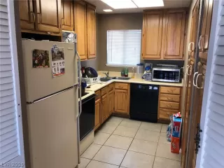 Photo #3: 2068142 Listing 