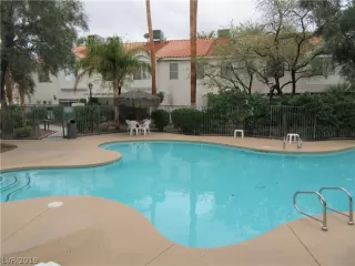 Photo #4: 2068147 Listing