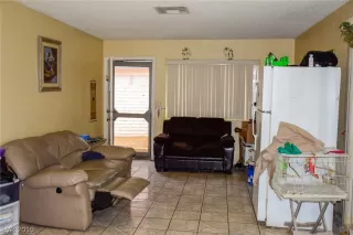 Photo #2: 2068158 Listing 