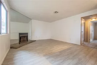 Photo #4: 2068183 Listing 