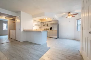 Photo #6: 2068183 Listing 