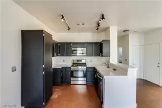 Photo #2: 2068218 Listing