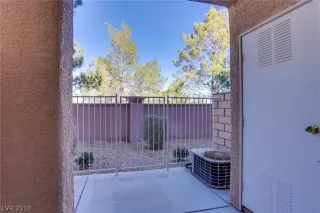 Photo #5: 2068218 Listing