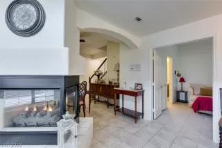 Photo #5: 2068234 Listing