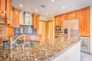 Photo #3: 2068260 Listing 