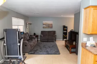 Photo #2: 2068314 Listing 