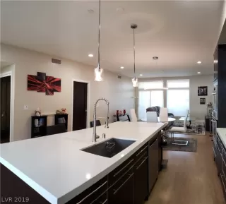 Photo #2: 2068336 Listing 