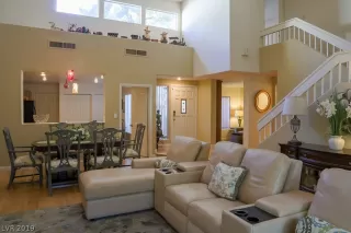 Photo #3: 2068471 Listing