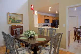 Photo #6: 2068471 Listing