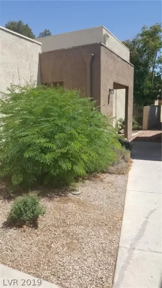 Photo #2: 2068478 Listing