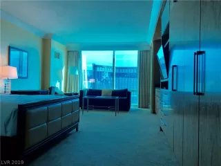 Photo #2: 2068601 Listing 