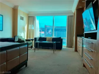 Photo #3: 2068601 Listing 