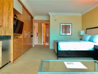 Photo #4: 2068601 Listing 