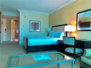 Photo #5: 2068601 Listing 