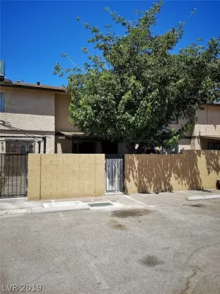 Photo #3: 2068614 Listing 