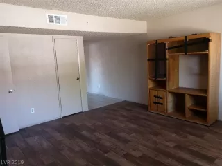 Photo #5: 2068614 Listing 