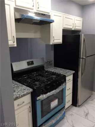 Photo #4: 2068674 Listing