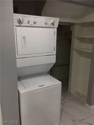 Photo #6: 2068674 Listing