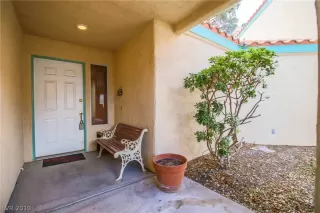 Photo #3: 2068676 Listing 
