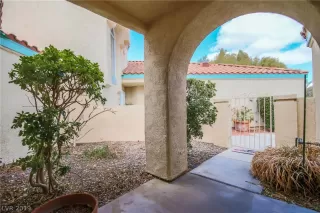 Photo #4: 2068676 Listing 