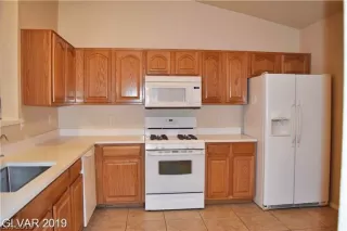 Photo #2: 2068710 Listing