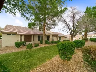 Photo #3: 2068733 Listing 