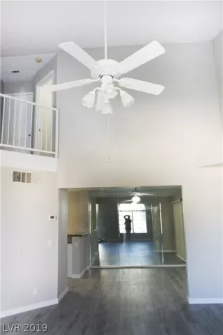 Photo #4: 2068734 Listing