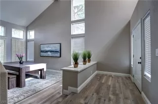 Photo #2: 2068739 Listing