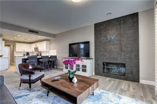 Photo #6: 2068739 Listing